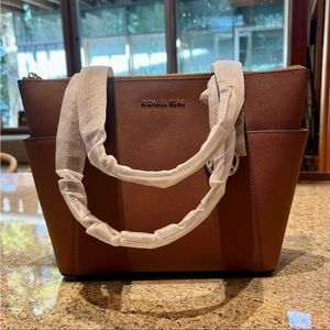 MICHAEL KORS Jet Set Leather Tote